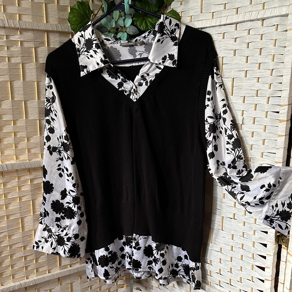 Black and White Floral Women's Top